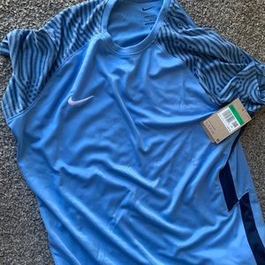 New Nike DRI-FIT women’s XL